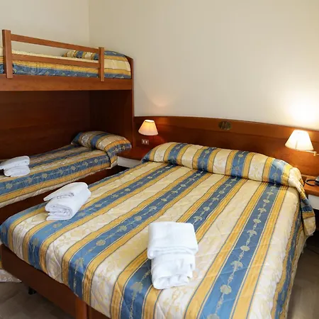 Easy Hotel Meryon Sottomarina Exterior foto